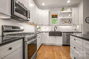 118 Byron Frst Dr, Horse Shoe, NC 28742 - Photo 11