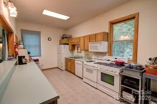 8020 Meadow Fork Rd, Hot Springs, NC 28743 - Photo 35