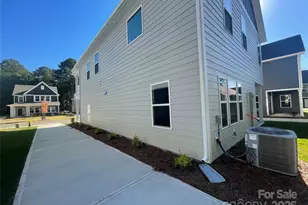 4032 Grommet Ct, Matthews, NC 28105 - Photo 9