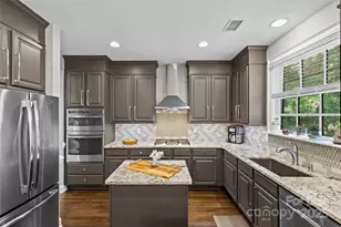 224 Wendover Heights Cir, Charlotte, NC 28211 - Photo 11