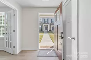 9226 Mallard Mls Dr, Charlotte, NC 28262 - Photo 3