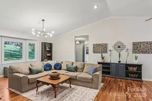 16 Amber Dr, Horse Shoe, NC 28742 - Photo 9