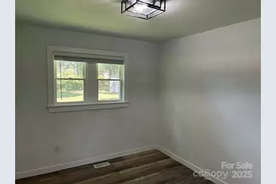 4333 Oak Forest Drive, Charlotte, NC 28215 - Photo 9