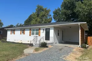 4333 Oak Forest Dr, Charlotte, NC 28215 - Photo 3