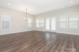 4423 Moxie Wy, Charlotte, NC 28215 - Photo 15