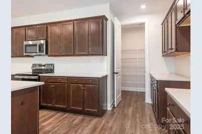4423 Moxie Way, Charlotte, NC 28215 - Photo 13