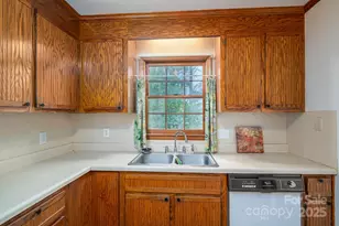 815 Jamestown Dr, Gastonia, NC 28056 - Photo 9