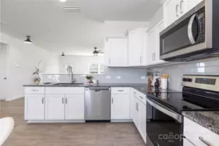 170 Parkmont Dr, Troutman, NC 28166 - Photo 7