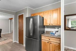 25 Overbrook Dr, Saluda, NC 28773 - Photo 31