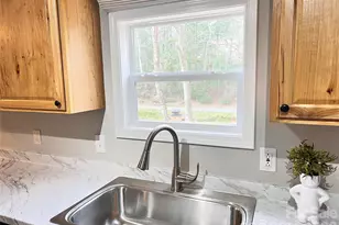 25 Overbrook Dr, Saluda, NC 28773 - Photo 13