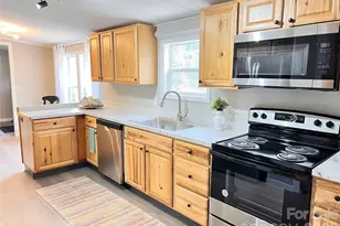 25 Overbrook Dr, Saluda, NC 28773 - Photo 11