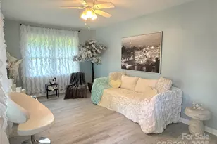 128 Applewood Ln, Spartanburg, SC 29307 - Photo 5