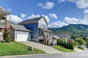 17 Teems Ln, Asheville, NC 28805 - Photo 1