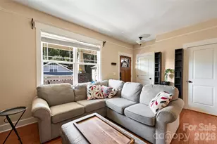 17 Teems Ln, Asheville, NC 28805 - Photo 7