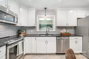 931 Hickory Nut St, Charlotte, NC 28205 - Photo 7