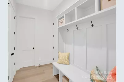 4918 Buckingham Drive, Charlotte, NC 28209 - Photo 21