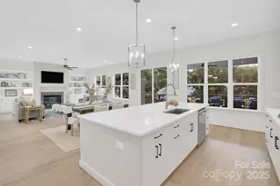 4918 Buckingham Dr, Charlotte, NC 28209 - Photo 11