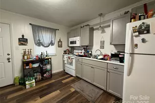 71 Maple St, Clyde, NC 28721 - Photo 9