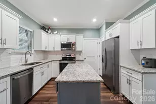 589 Newport Dr, Mount Gilead, NC 27306 - Photo 7