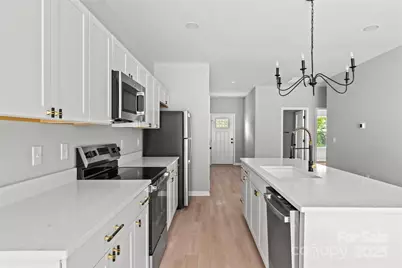 909 Roosevelt Street, Winston Salem, NC 27105 - Photo 7