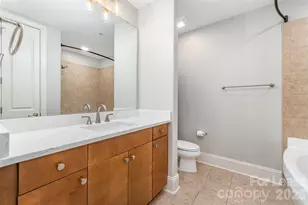 4625 Piedmont Row Dr, Charlotte, NC 28210 - Photo 17