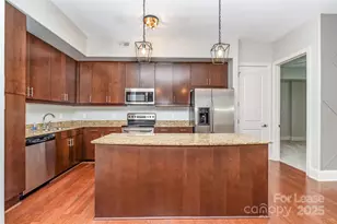 4625 Piedmont Row Dr, Charlotte, NC 28210 - Photo 7