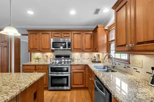 1401 Matthews Plantation Dr, Matthews, NC 28105 - Photo 11