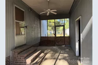 2824 W Black Creek Road, Florence, SC 29501 - Photo 5