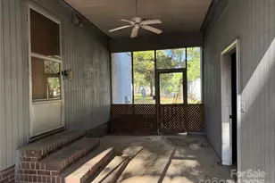 2824 W Black Creek Rd, Florence, SC 29501 - Photo 5