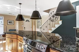 328 W 6th St, Charlotte, NC 28202 - Photo 7