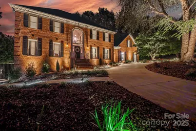 555 19th Avenue Lane NW, Hickory, NC 28601 - Photo 1