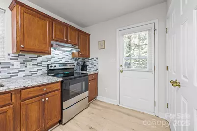 8200 Kerrybrook Circle, Charlotte, NC 28214 - Photo 11