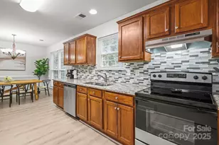 8200 Kerrybrook Cir, Charlotte, NC 28214 - Photo 9