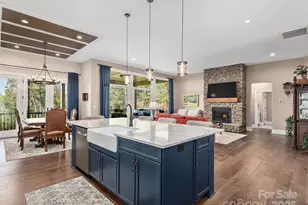 390 Dancing Bear Dr, Hendersonville, NC 28739 - Photo 9