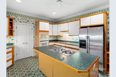 40 Tiverton Lane, Asheville, NC 28803 - Photo 13