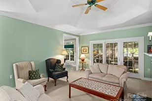 40 Tiverton Ln, Asheville, NC 28803 - Photo 5