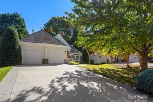 40 Tiverton Ln, Asheville, NC 28803 - Photo 3