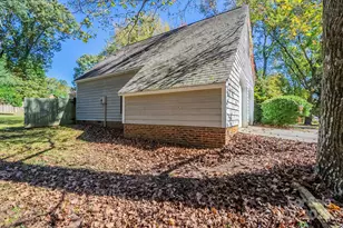 7208 Applecross Ln, Charlotte, NC 28215 - Photo 3