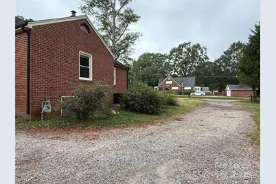 730 E Iredell Avenue, Mooresville, NC 28115 - Photo 17