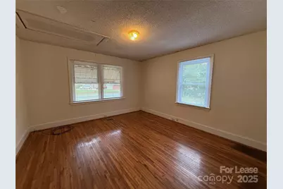 730 E Iredell Avenue, Mooresville, NC 28115 - Photo 11