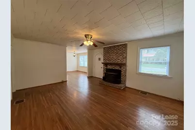 730 E Iredell Avenue, Mooresville, NC 28115 - Photo 9