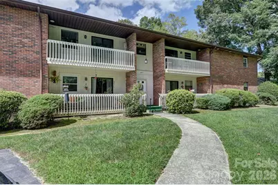 103 Oakwood Place #3, Hendersonville, NC 28792 - Photo 3