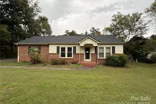 206 11th St N E, Hildebran, NC 28637 - Photo 1