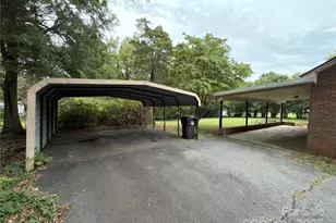 206 11th St N E, Hildebran, NC 28637 - Photo 5