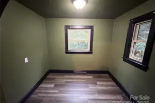 206 11th St N E, Hildebran, NC 28637 - Photo 11