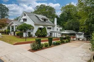 532 6th Ave SW, Hickory, NC 28602 - Photo 1