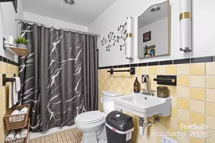 532 6th Ave SW, Hickory, NC 28602 - Photo 13