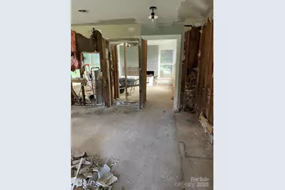 1124 Riverside Drive, Charlotte, NC 28214 - Photo 11