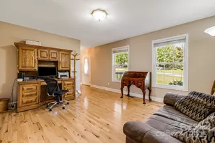 213 Home Pl, Candler, NC 28715 - Photo 9