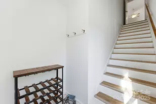 9401 S Vicksburg Park Ct, Charlotte, NC 28210 - Photo 3